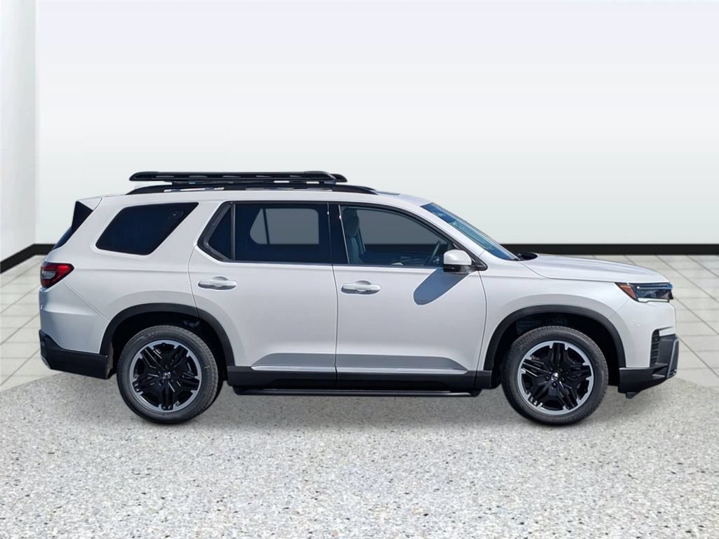 New 2026 Honda Pilot Touring image 2