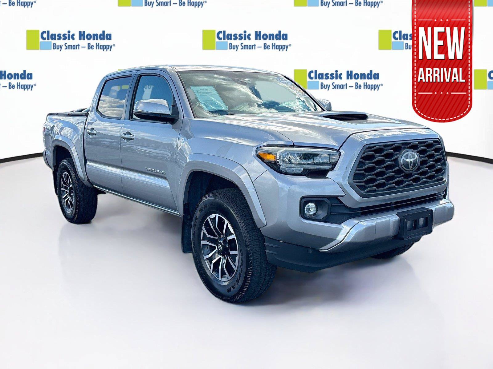Used 2020 Toyota Tacoma TRD Sport w/ TRD Premium Sport Package AWD/4WD image 1
