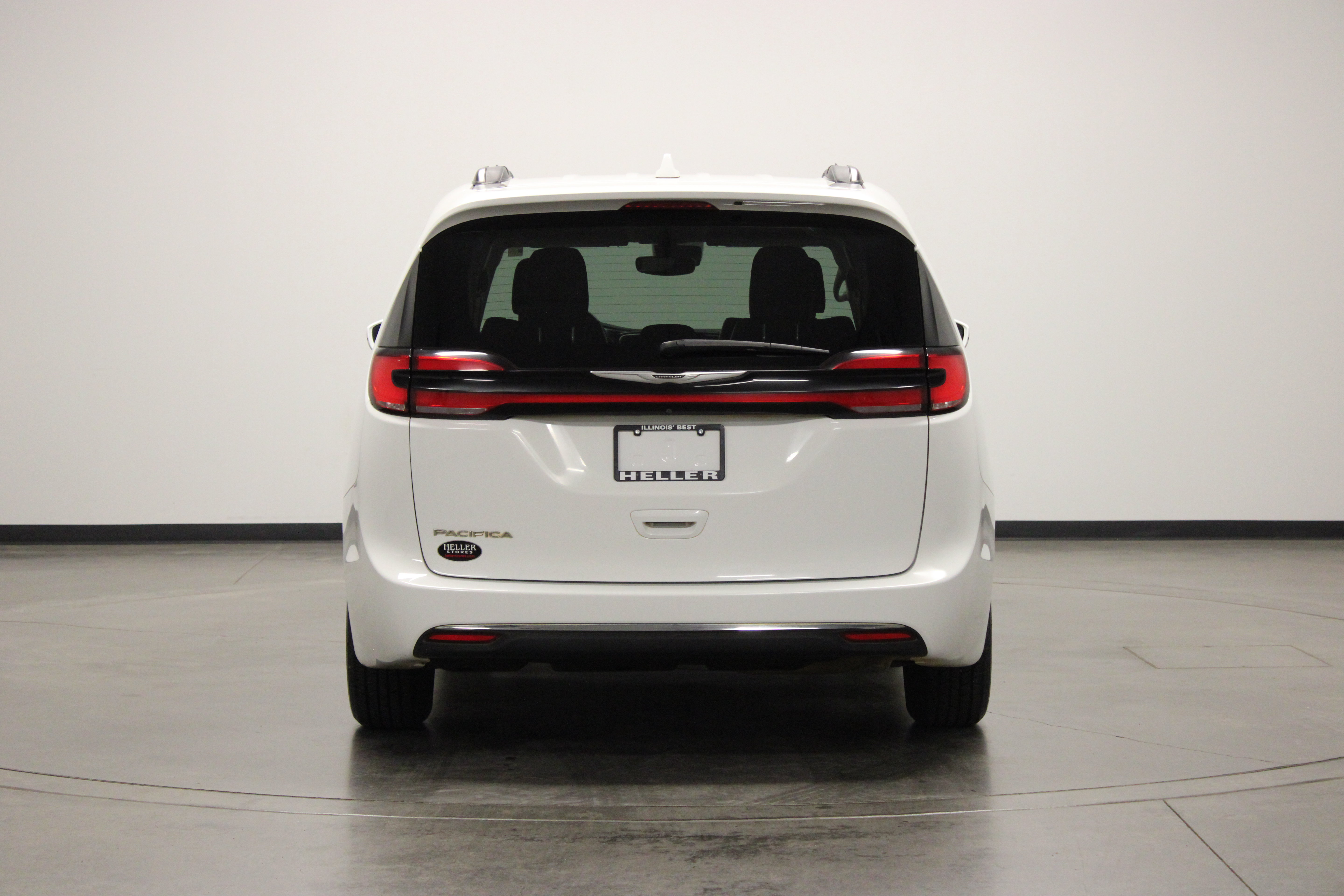 Used 2022 Chrysler Pacifica Touring-L FWD image 7