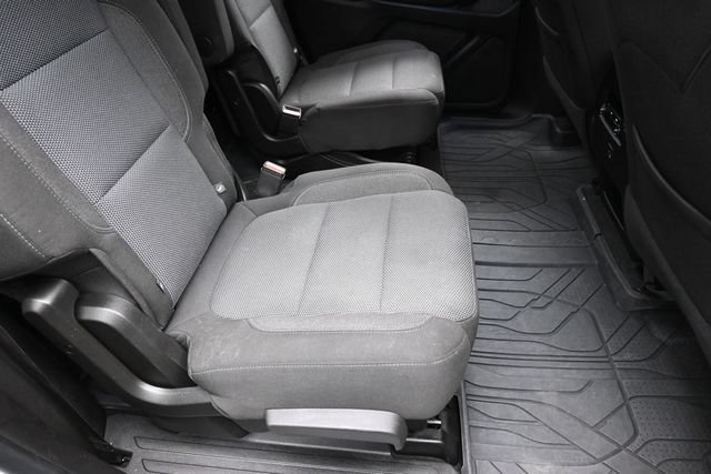 Used 2023 Chevrolet Traverse LT FWD image 29