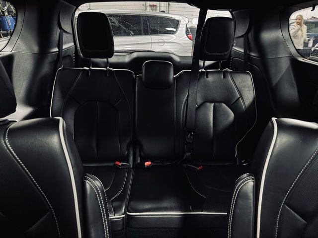 Certified 2025 Chrysler Pacifica Limited image 22