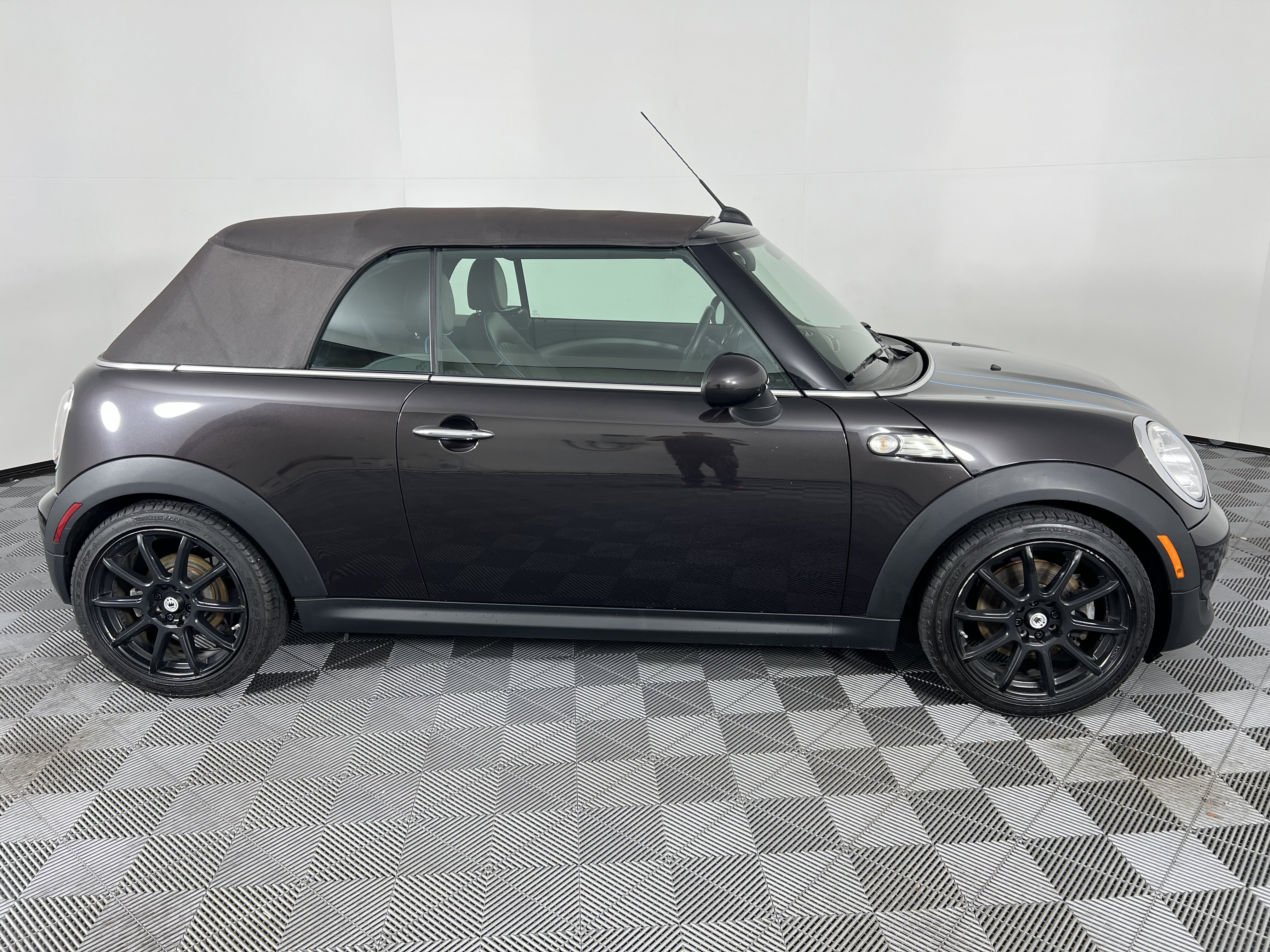 Used 2014 MINI Cooper S image 19