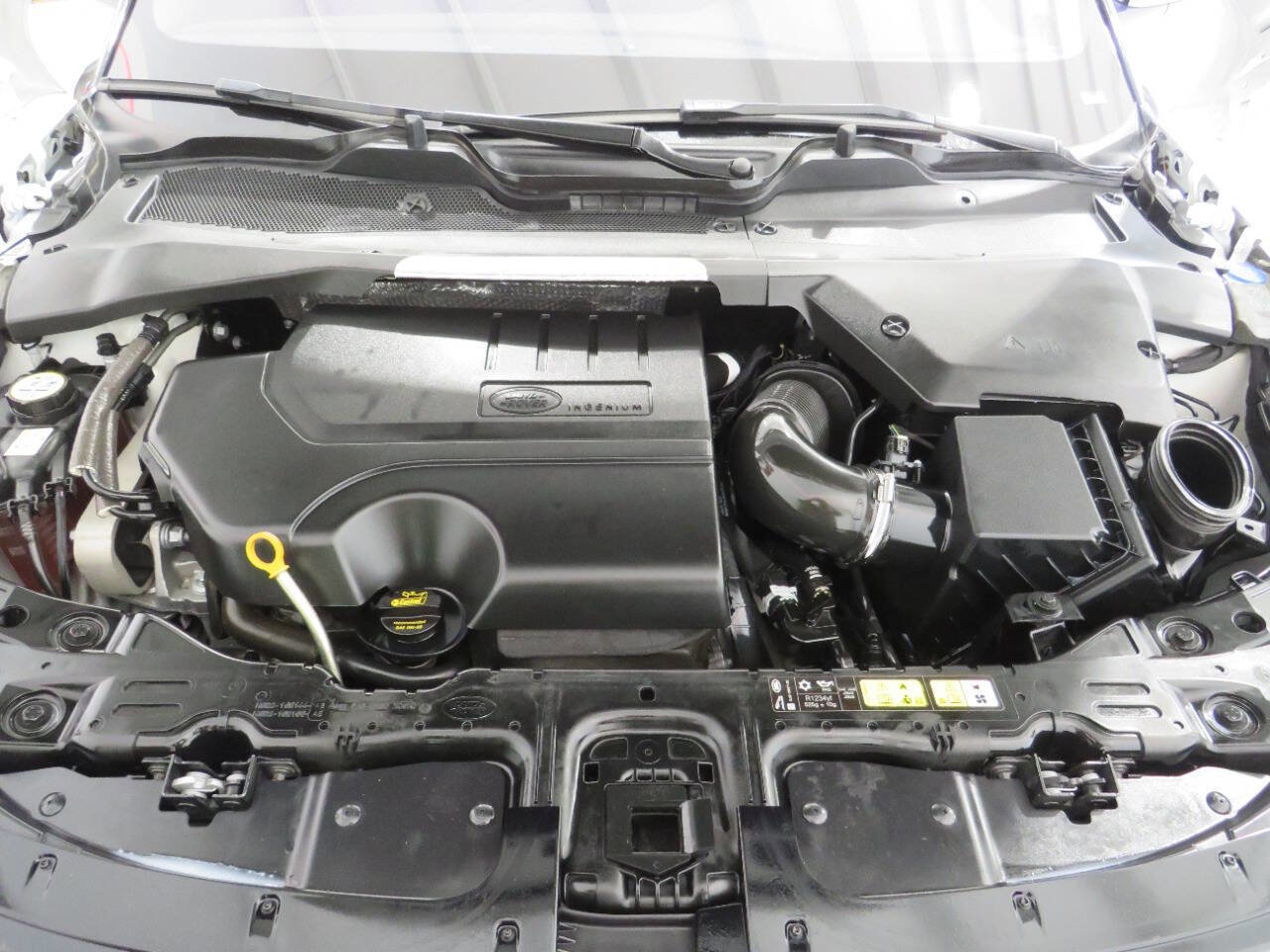 Used 2020 Land Rover Range Rover Evoque R-Dynamic S image 31