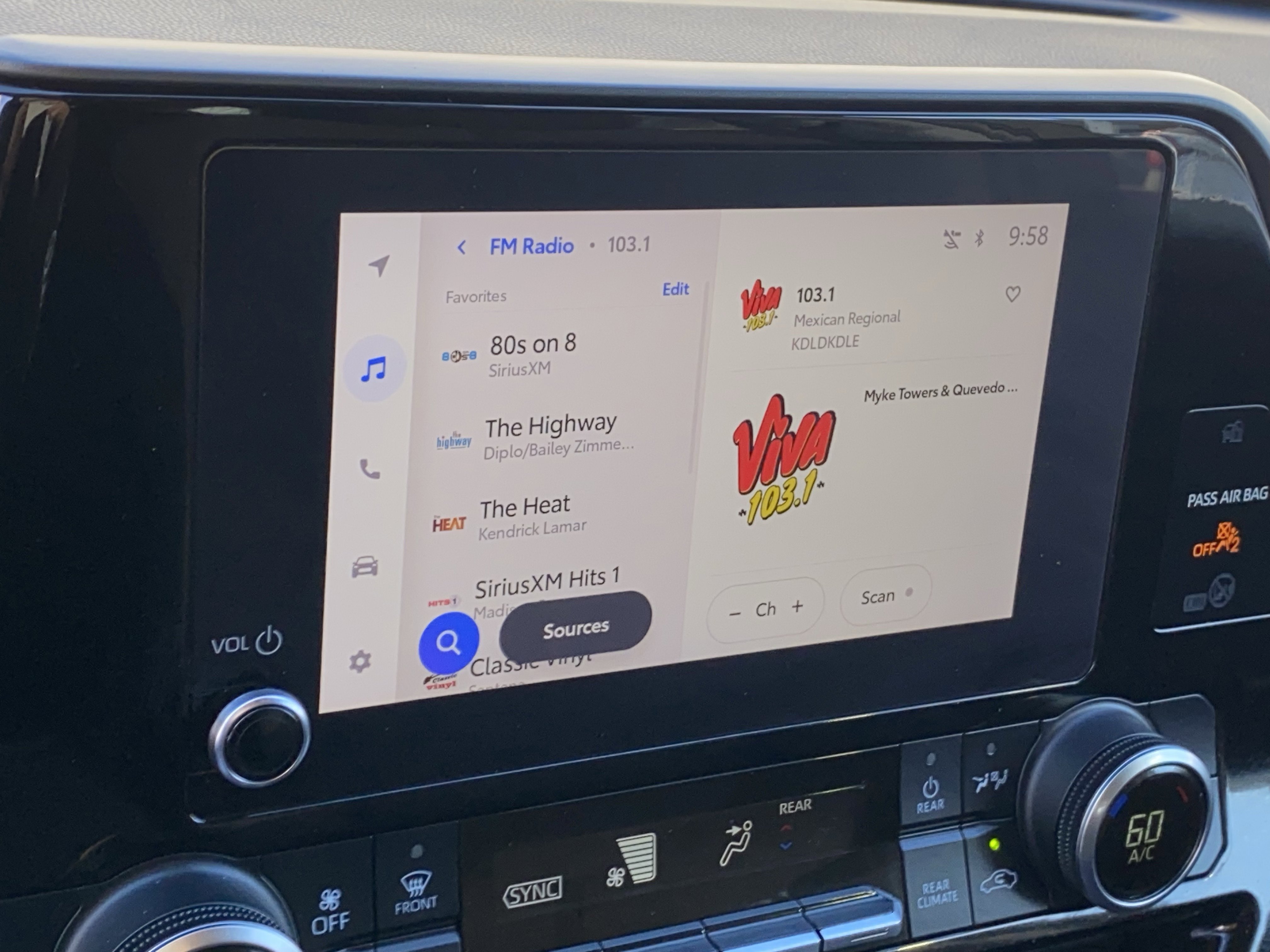 Used 2024 Toyota Highlander LE image 20