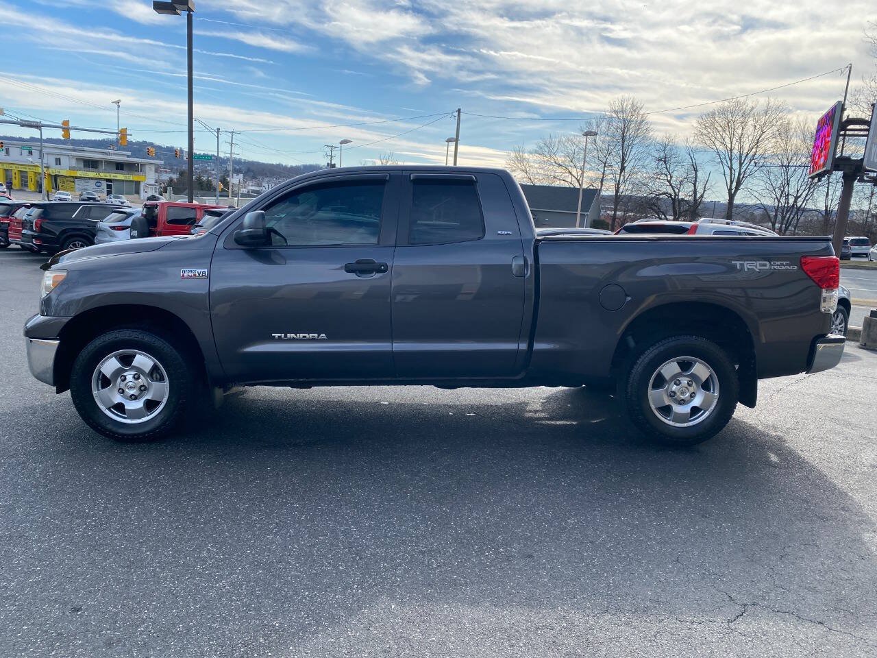 Used 2012 Toyota Tundra 4x4 Double Cab w/ TRD Off-Road Pkg image 6