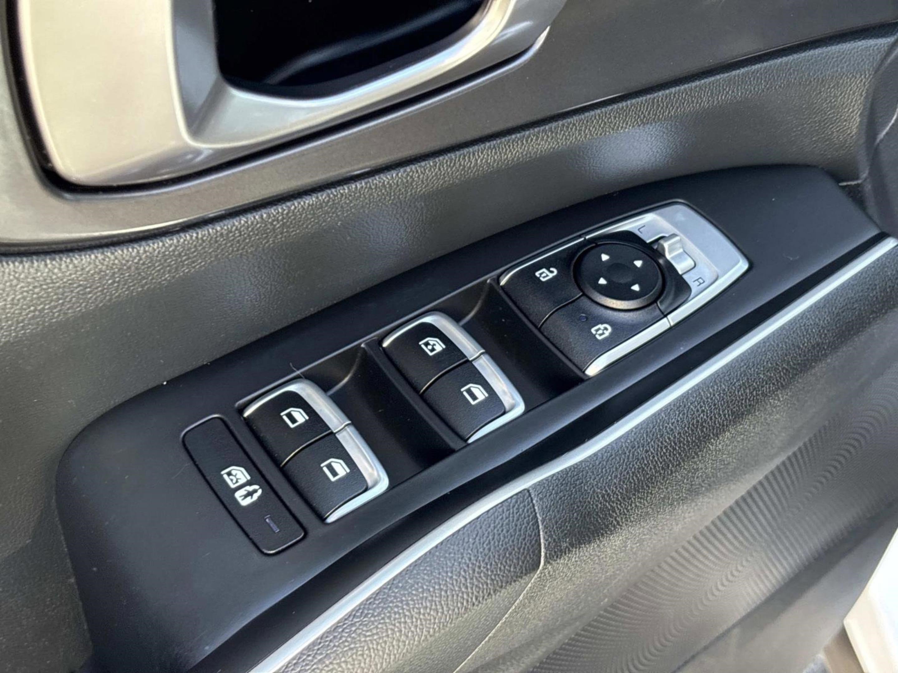 Used 2021 Kia Sorento S image 24