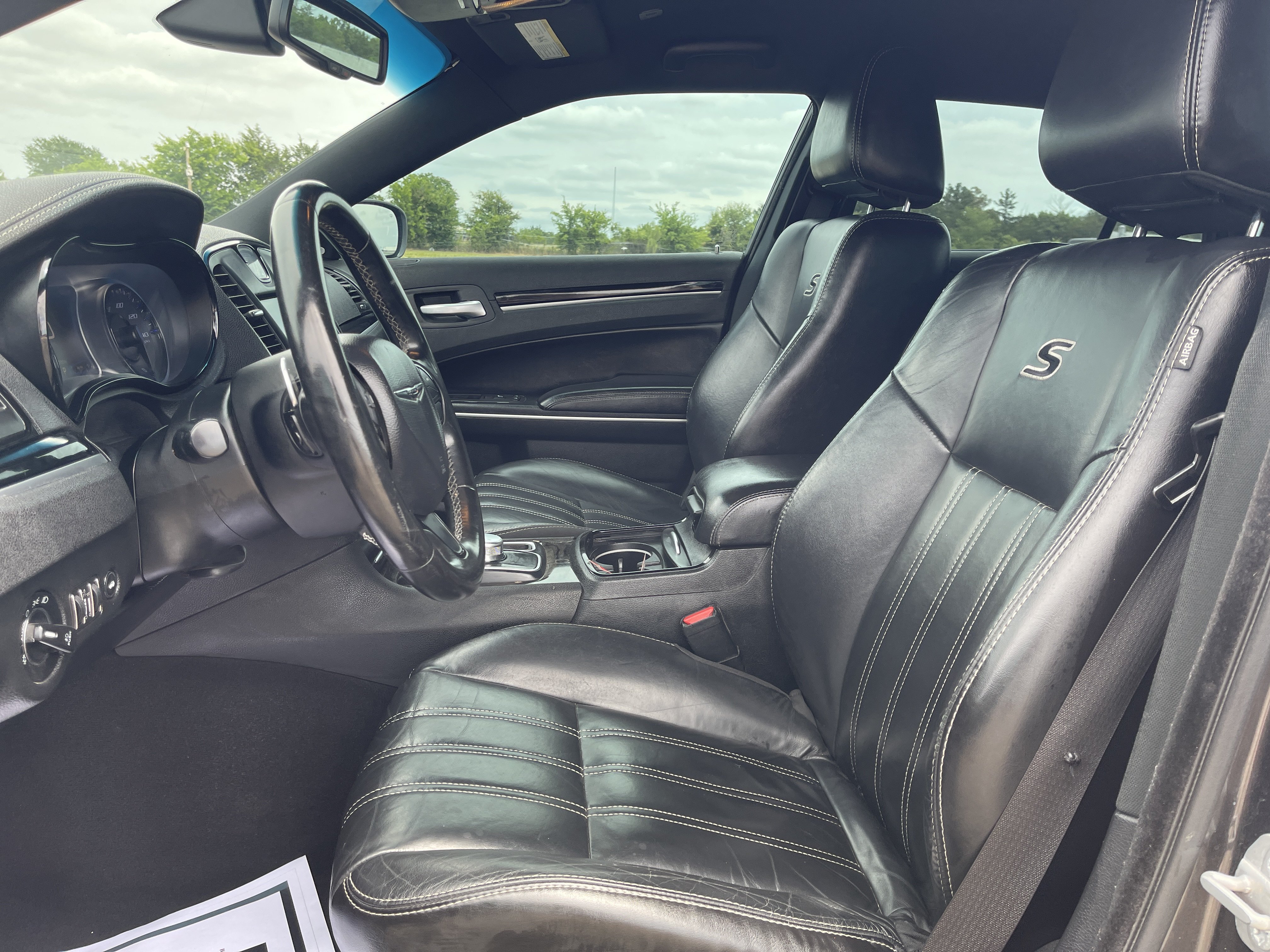 Used 2020 Chrysler 300 S RWD image 34