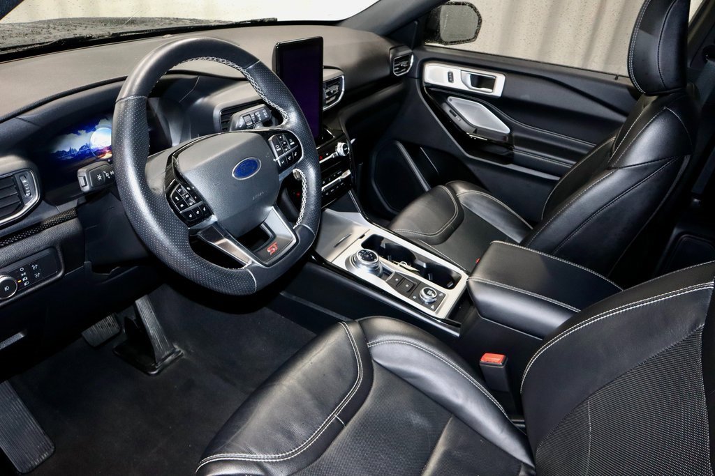 Certified 2022 Ford Explorer ST w/ ST Street Pack image 26
