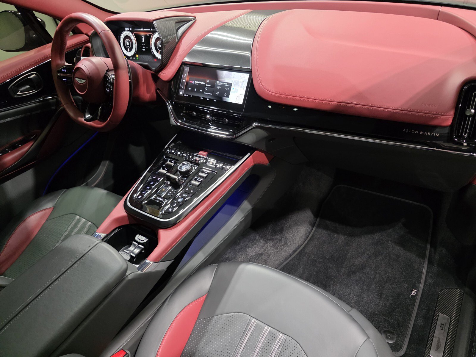 Used 2025 Aston Martin DBX 707 AWD/4WD image 24