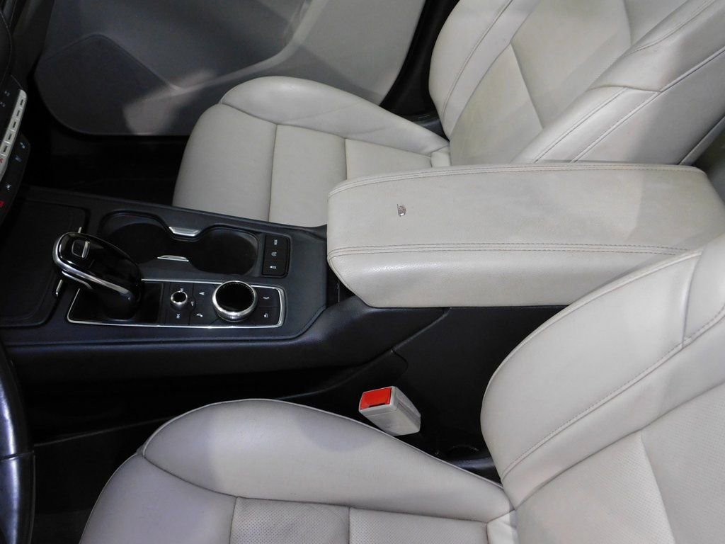 Used 2021 Cadillac XT4 Premium Luxury image 35