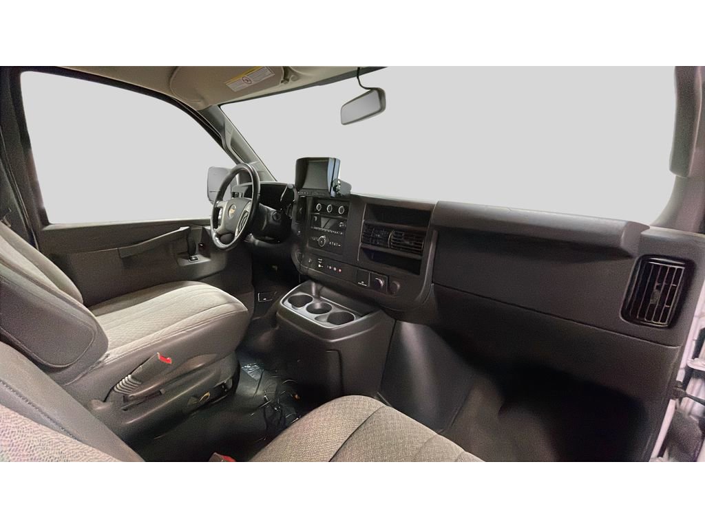 Used 2018 Chevrolet Express 3500 LT w/ LT Preferred Equipment Group RWD image 18