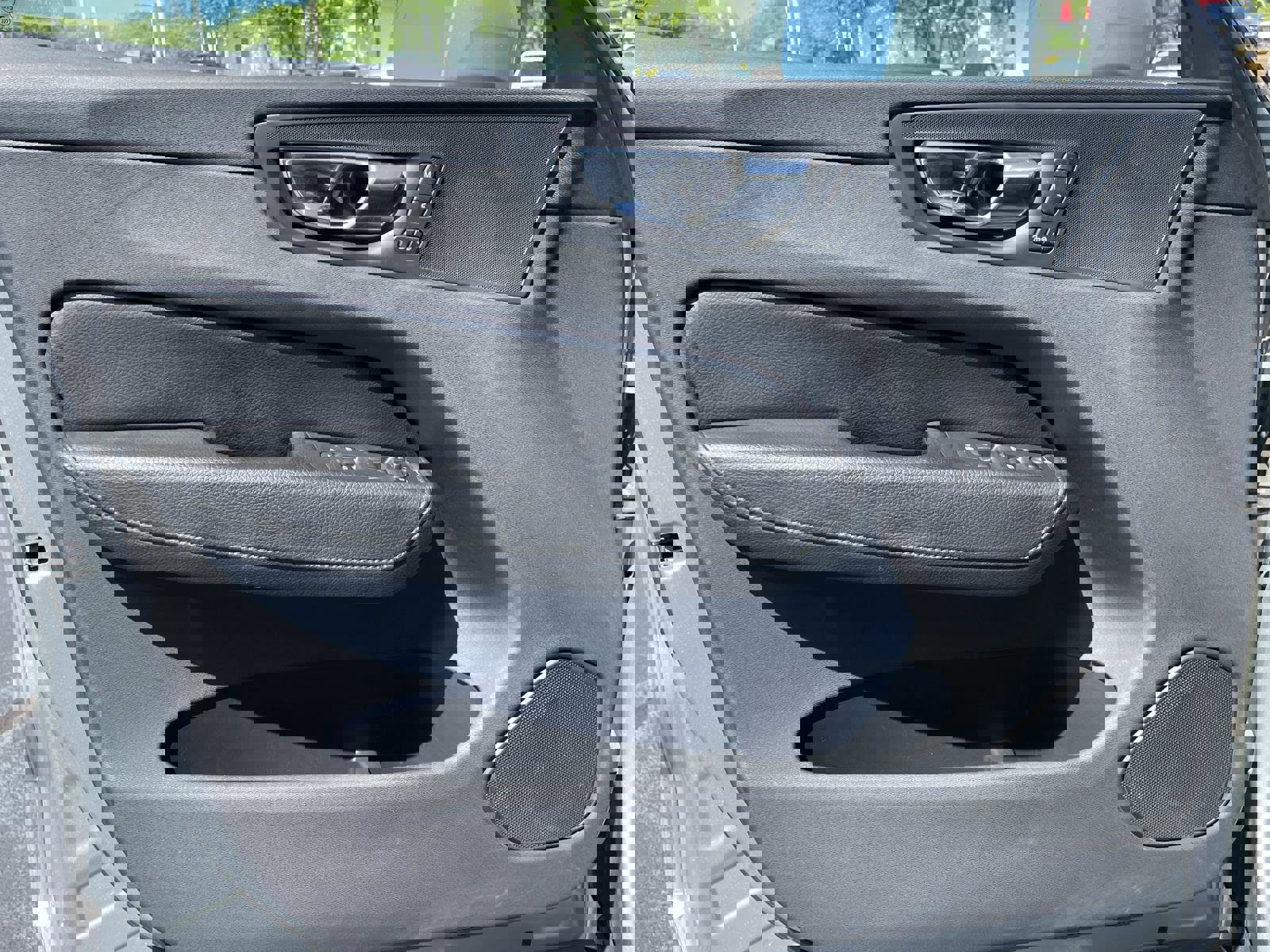 Used 2018 Volvo XC60 T5 Inscription w/ Convenience Package AWD/4WD image 15