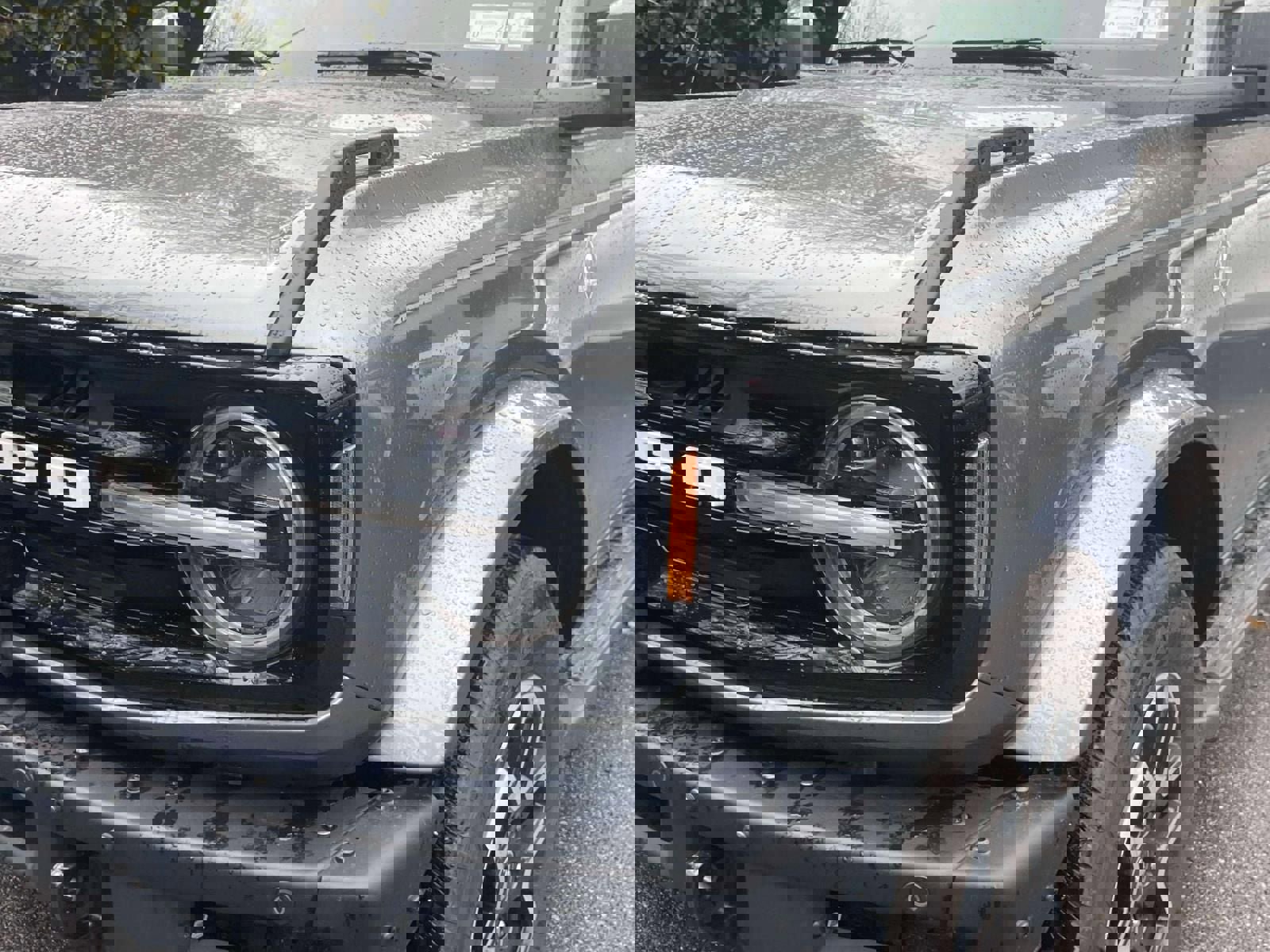 Used 2024 Ford Bronco Outer Banks image 9