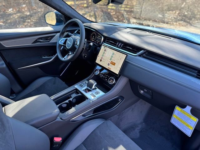 New 2026 Jaguar F-PACE SVR image 18