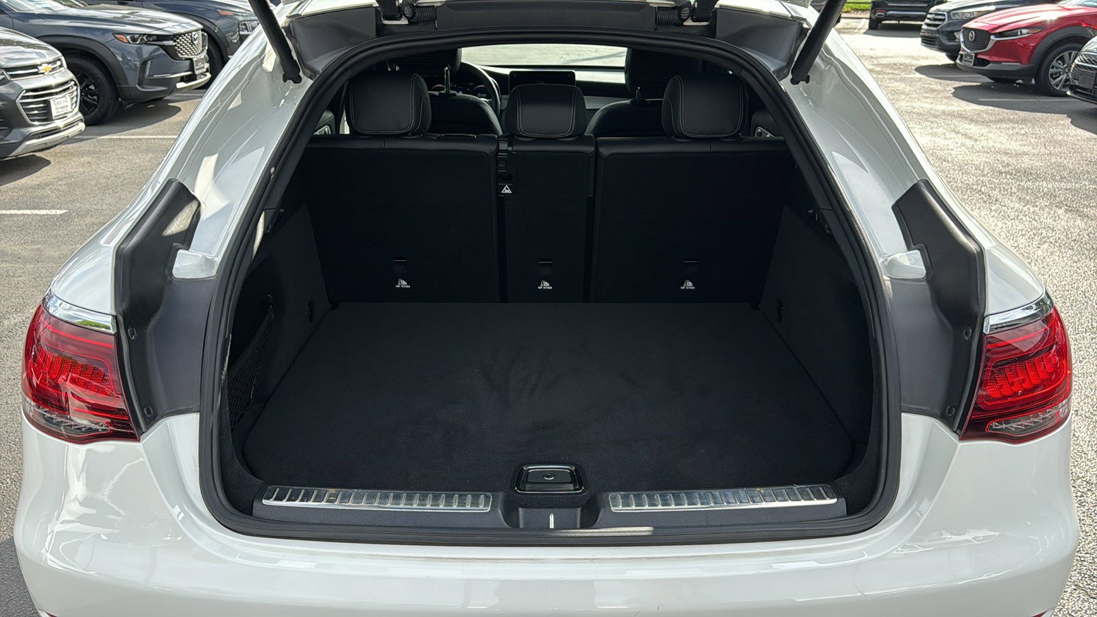 Used 2023 Mercedes-Benz GLC 300 4MATIC Coupe image 19
