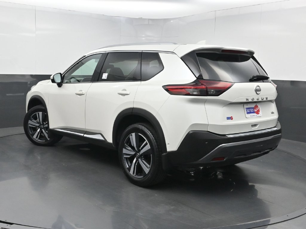 Used 2023 Nissan Rogue SL w/ SL Premium Package FWD image 25