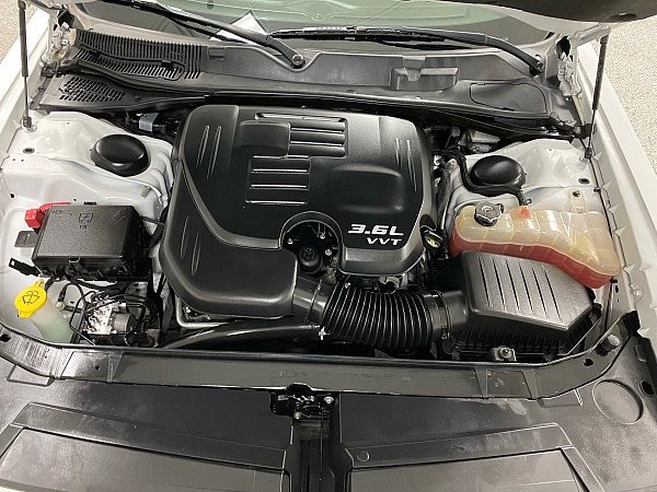 Used 2021 Dodge Challenger SXT image 14