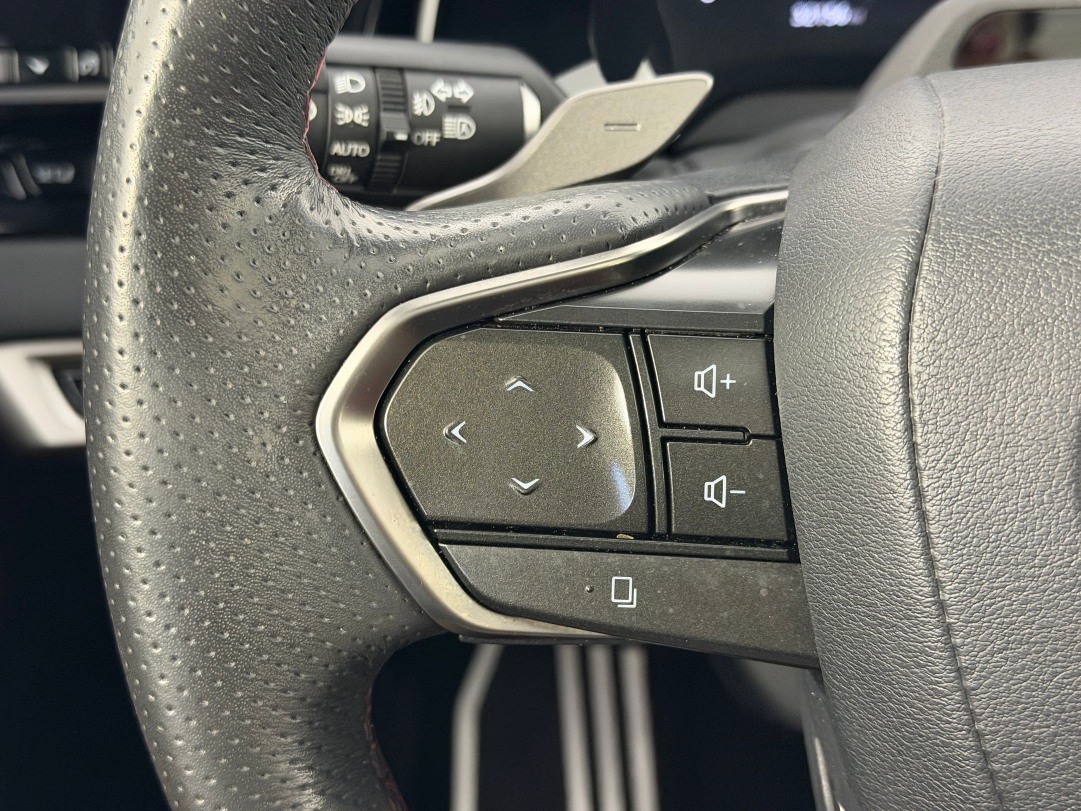 Used 2024 Lexus RX 500h F Sport w/ Convenience Package image 15