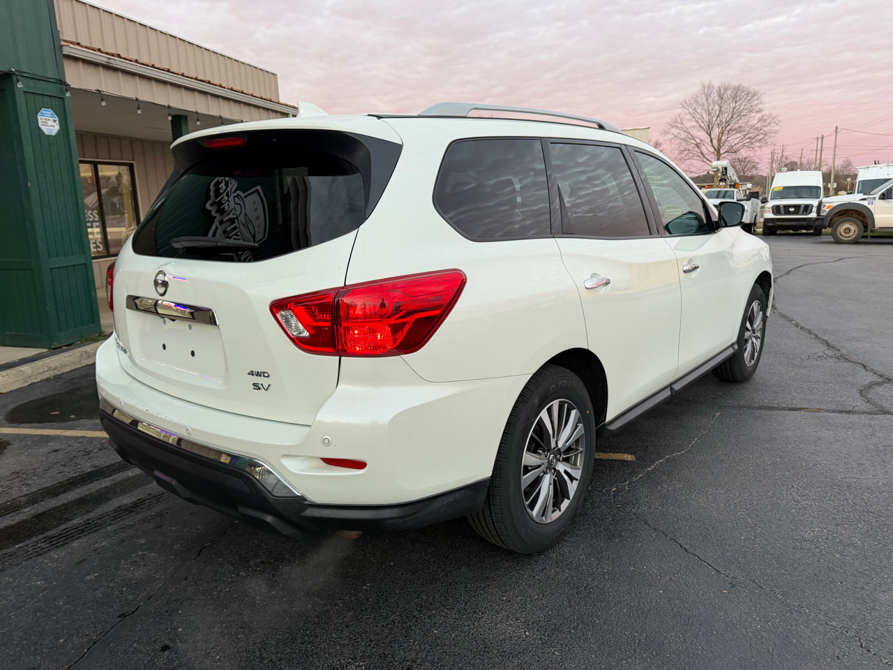 Used 2020 Nissan Pathfinder SV w/ Cargo Package image 3