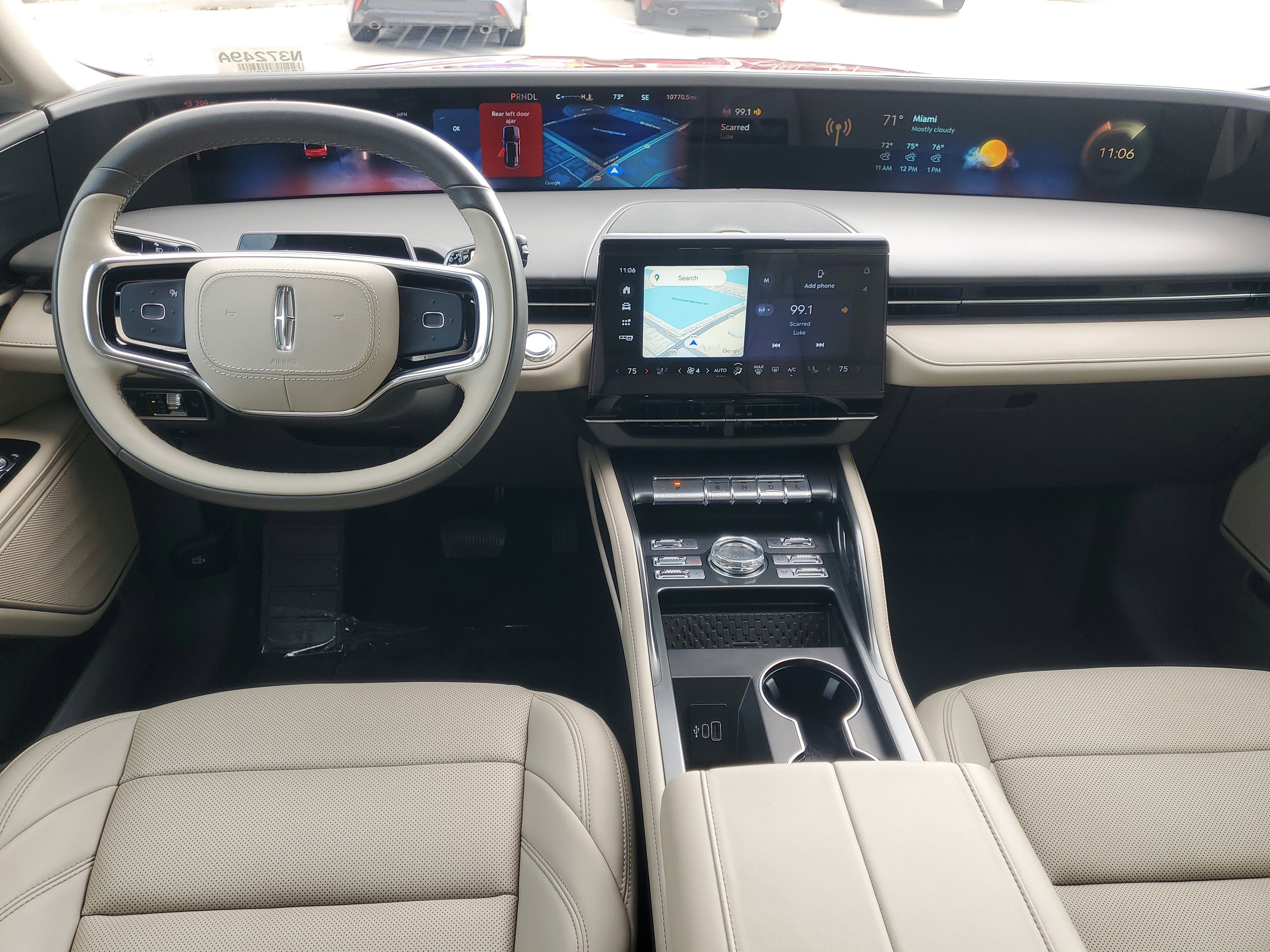 Used 2025 Lincoln Nautilus Premier image 14