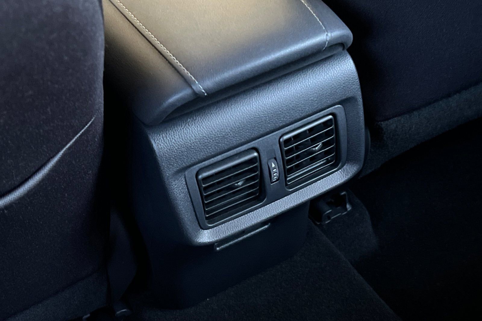 Certified 2024 Toyota Venza LE image 16