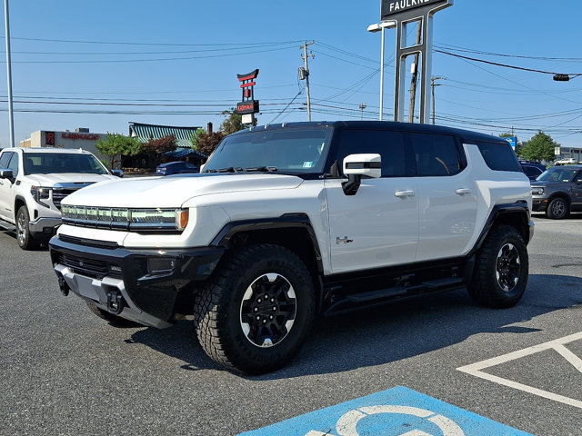 Certified 2025 GMC Hummer EV 2X w/ Extreme Off-Road Package AWD/4WD image 3