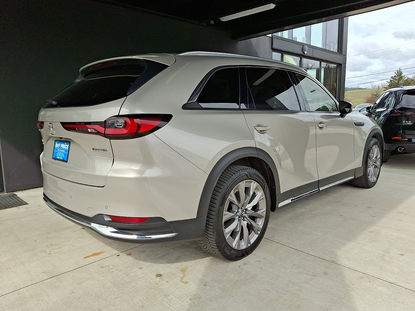 Used 2024 MAZDA CX-90 3.3 Turbo w/ Premium Package image 6