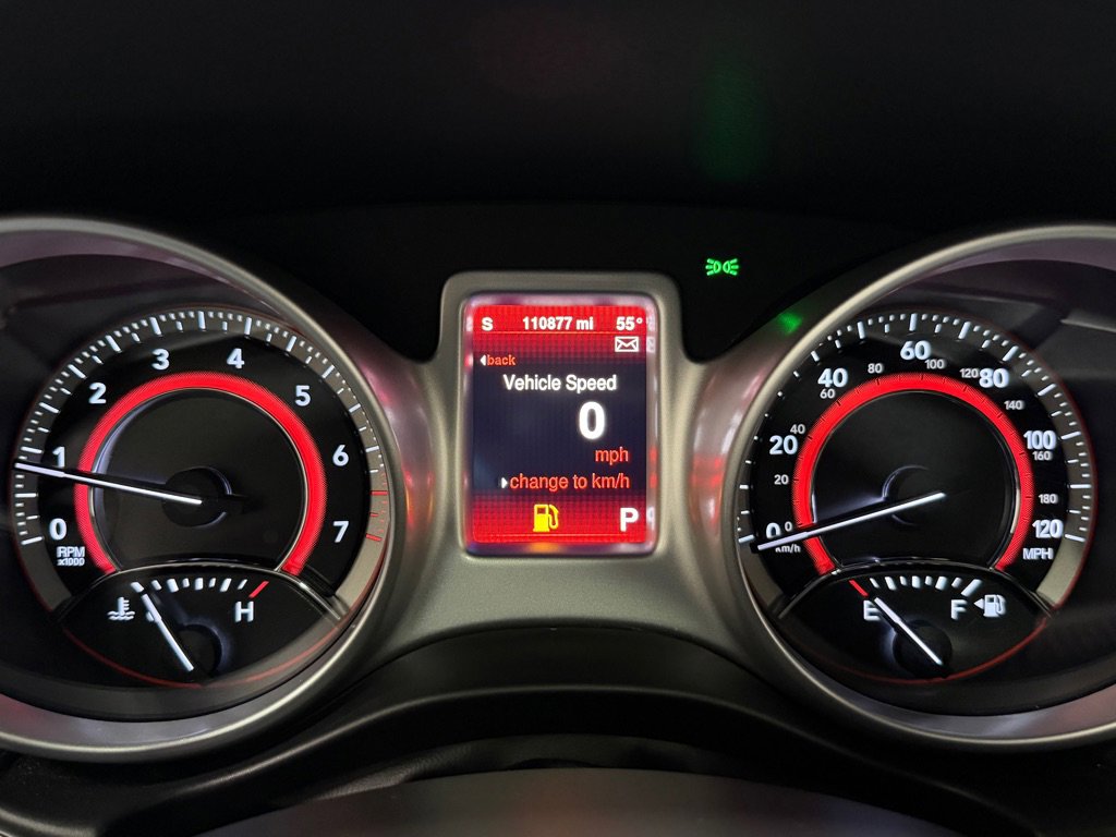 Used 2015 Dodge Journey R/T w/ Flexible Seating Group image 15