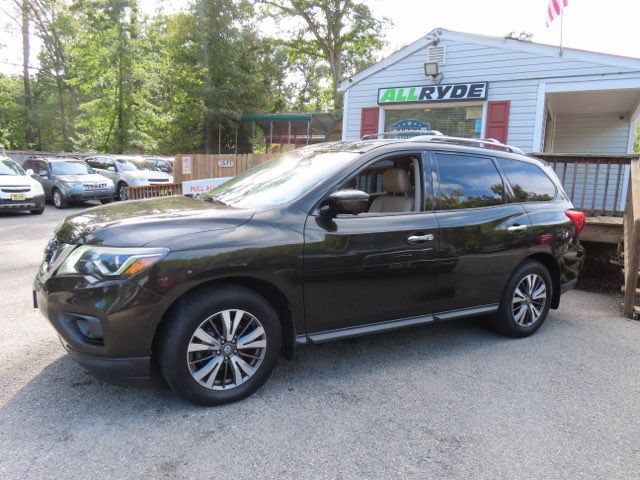 Used 2017 Nissan Pathfinder SL w/ SL Tech Package AWD/4WD image 1