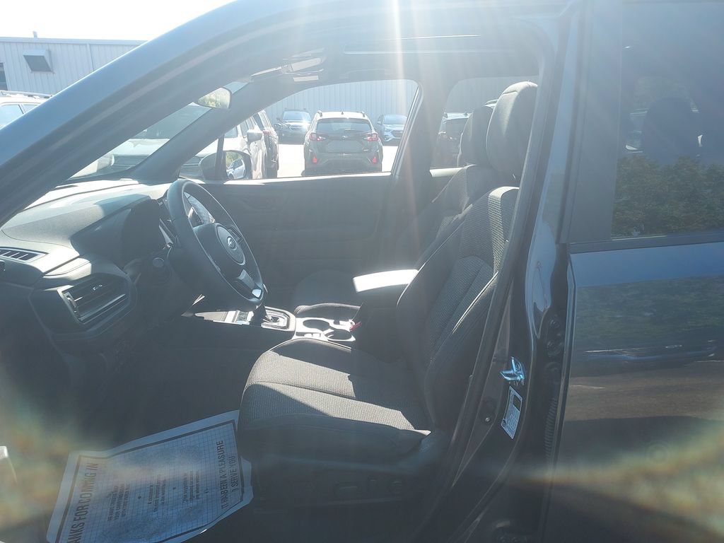 Used 2025 Subaru Forester Premium AWD/4WD image 29