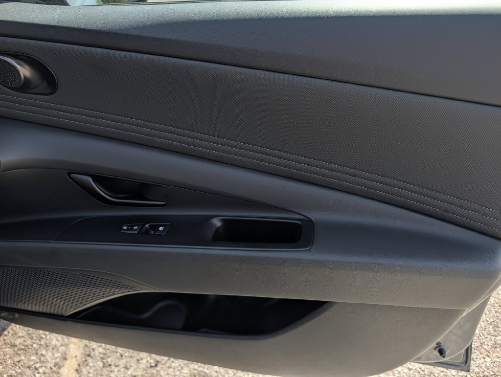 Used 2026 Hyundai Elantra Sport FWD image 32