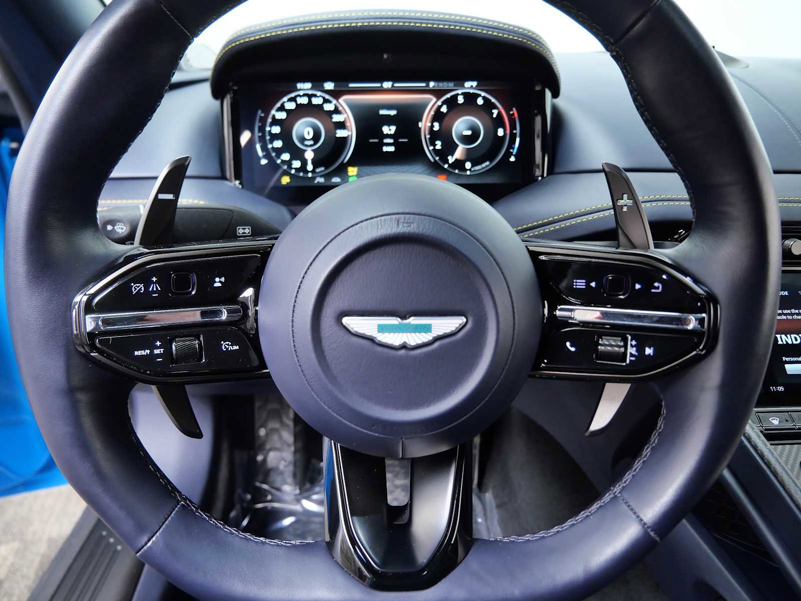 Used 2024 Aston Martin DB12 Coupe image 27