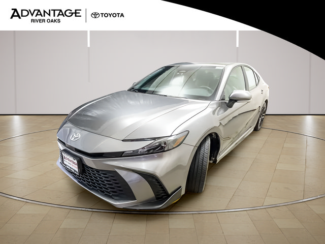 Certified 2025 Toyota Camry SE FWD image 3