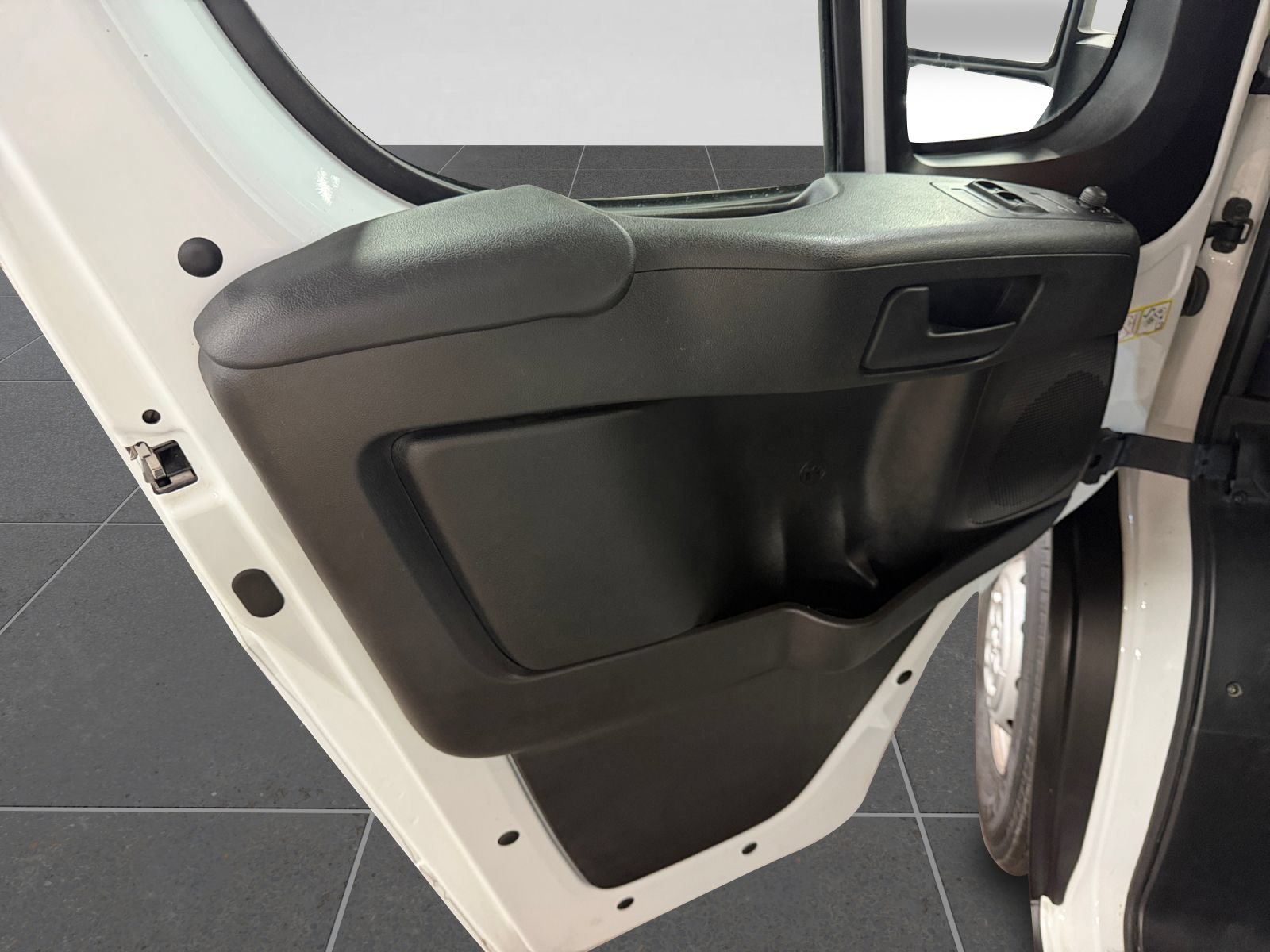 Used 2023 RAM ProMaster 2500 w/ Interior LED Lighting Group FWD image 16