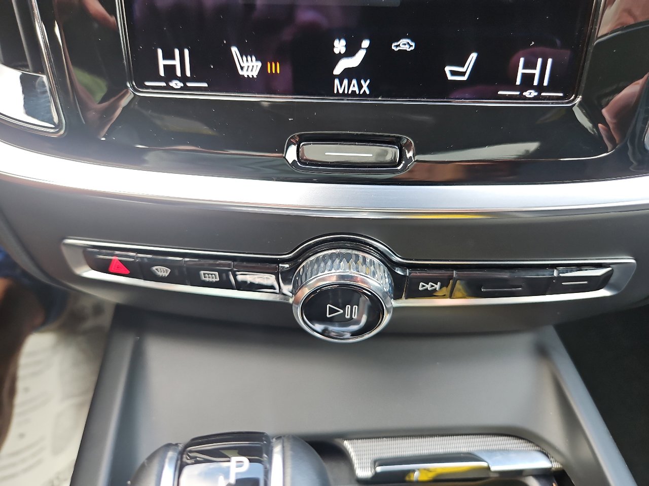 Used 2021 Volvo S60 T6 R-Design image 40