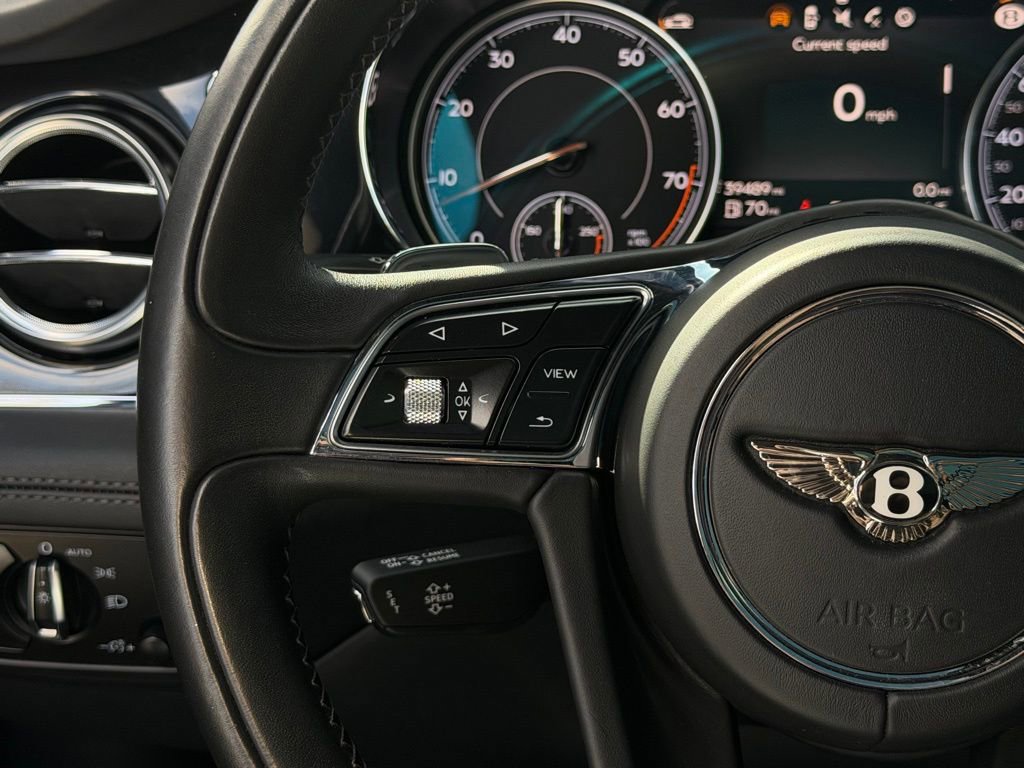 Used 2019 Bentley Bentayga image 17