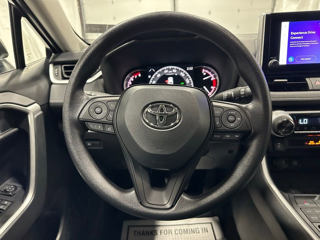Used 2025 Toyota RAV4 XLE image 18