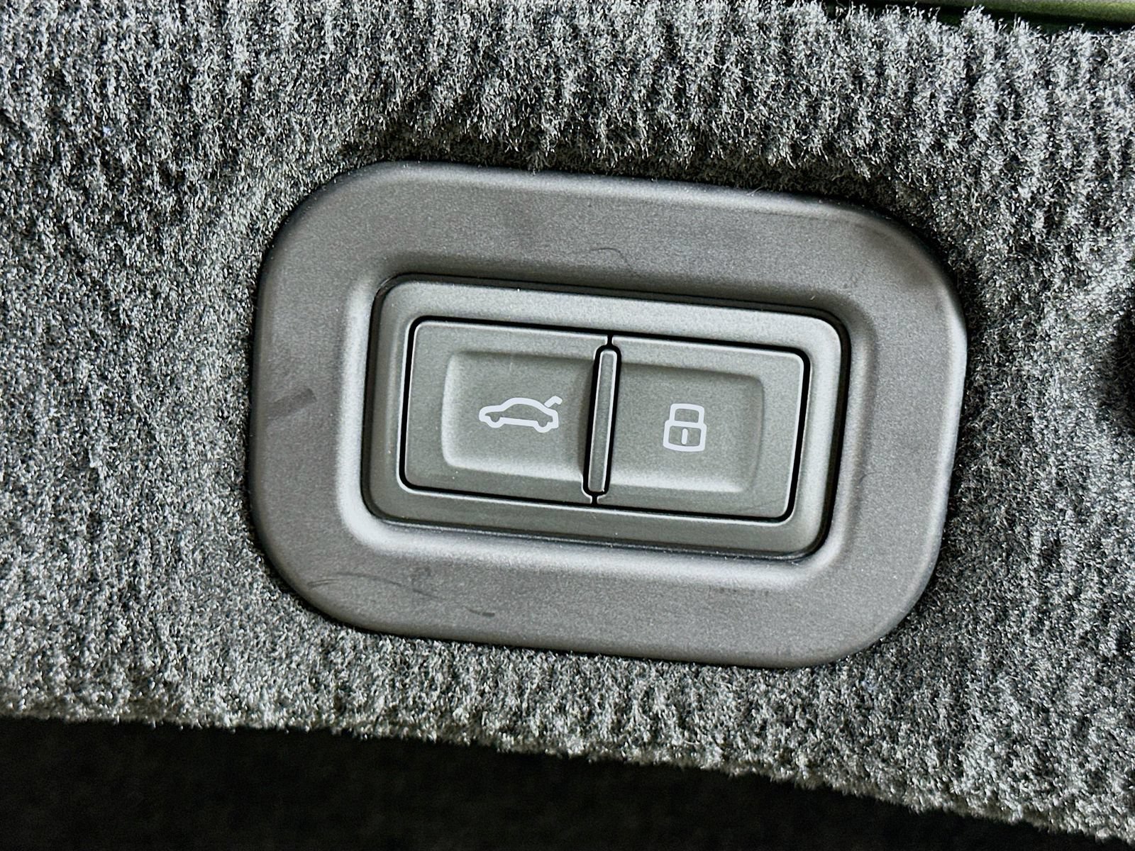 Used 2024 Bentley Continental GT Mulliner AWD/4WD image 41