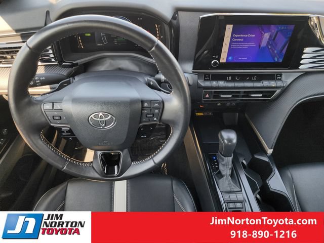 Used 2025 Toyota Camry SE FWD image 26