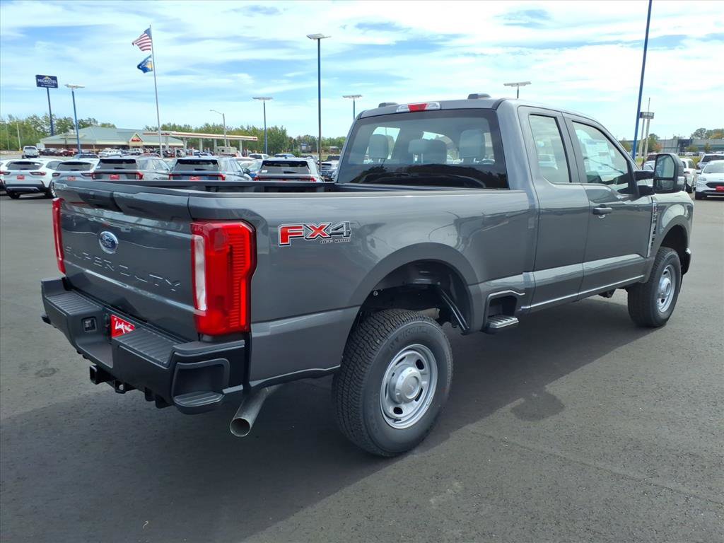 New 2026 Ford F250 XL image 3