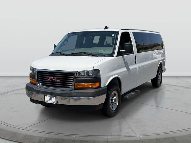 Used 2025 GMC Savana 3500 LT w/ LT Preferred Equipment Group RWD image 3