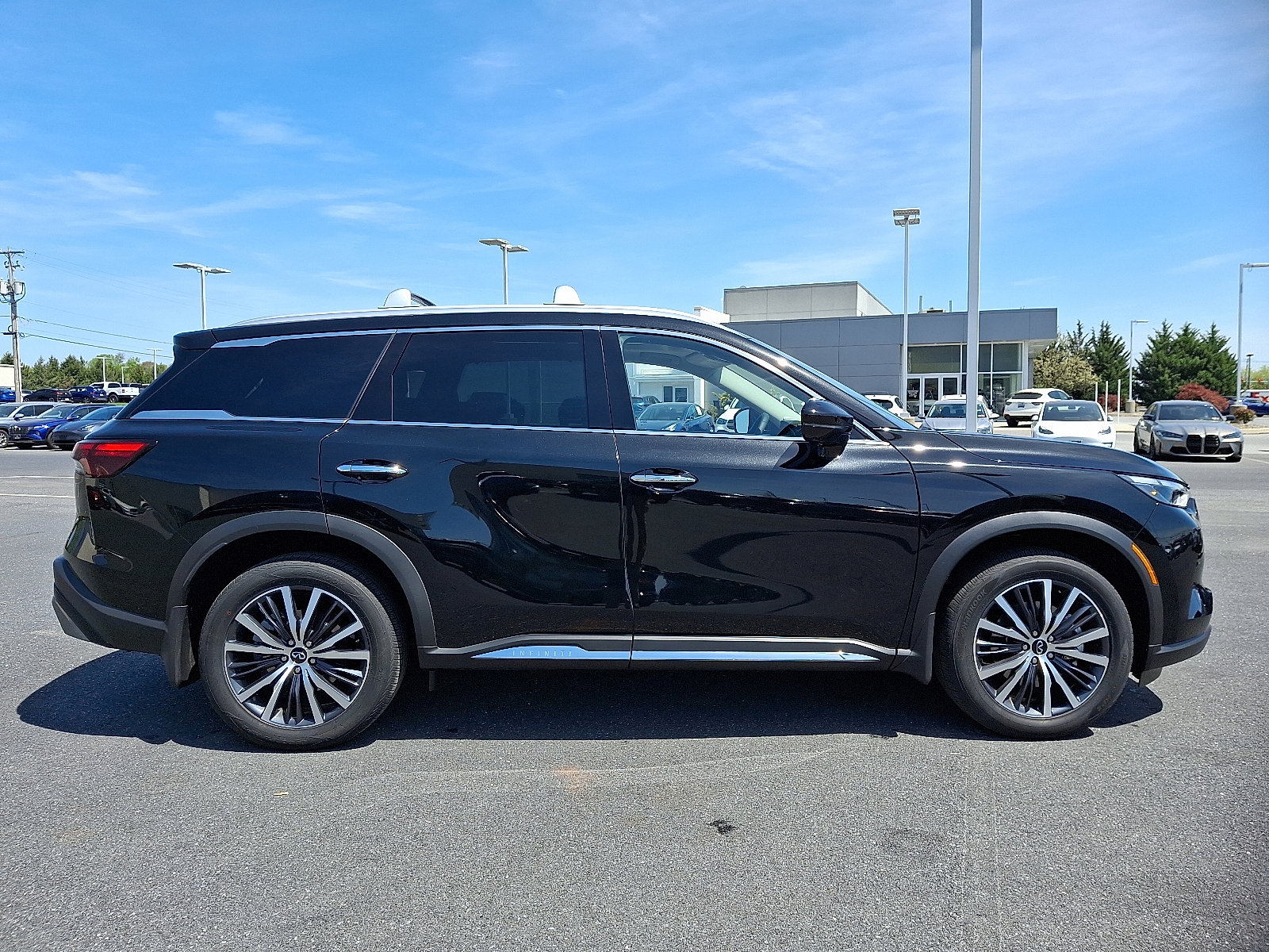 Certified 2025 INFINITI QX60 Sensory w/ Vision Package image 8