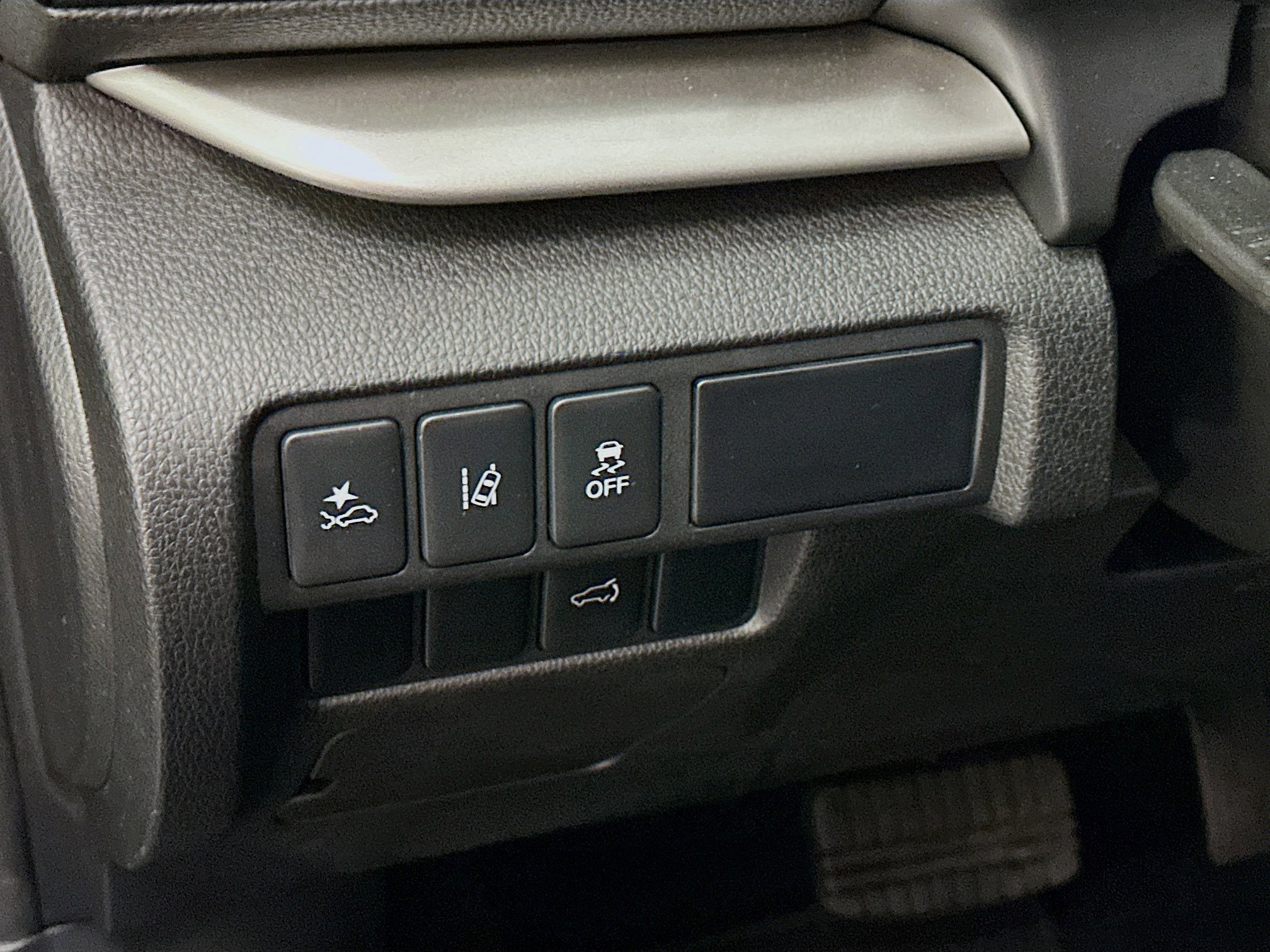 Used 2024 Mitsubishi Eclipse Cross SE image 17