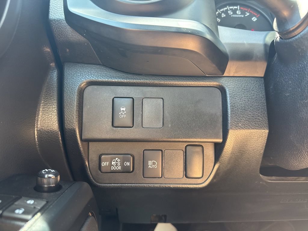 Used 2023 Toyota Tacoma SR AWD/4WD image 40