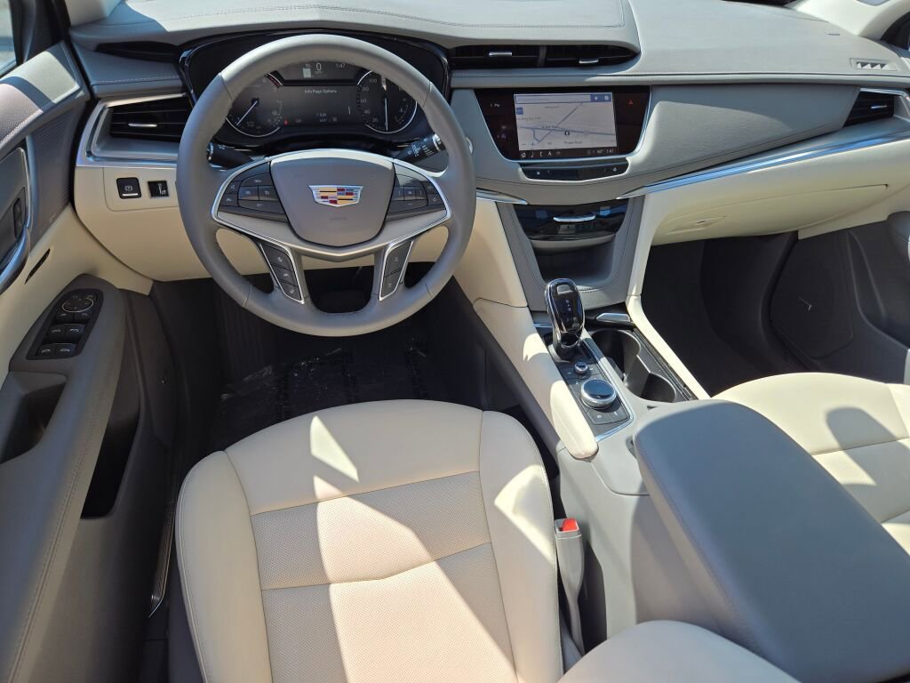 Used 2025 Cadillac XT5 Premium Luxury w/ LPO, Floor Liner Package AWD/4WD image 26