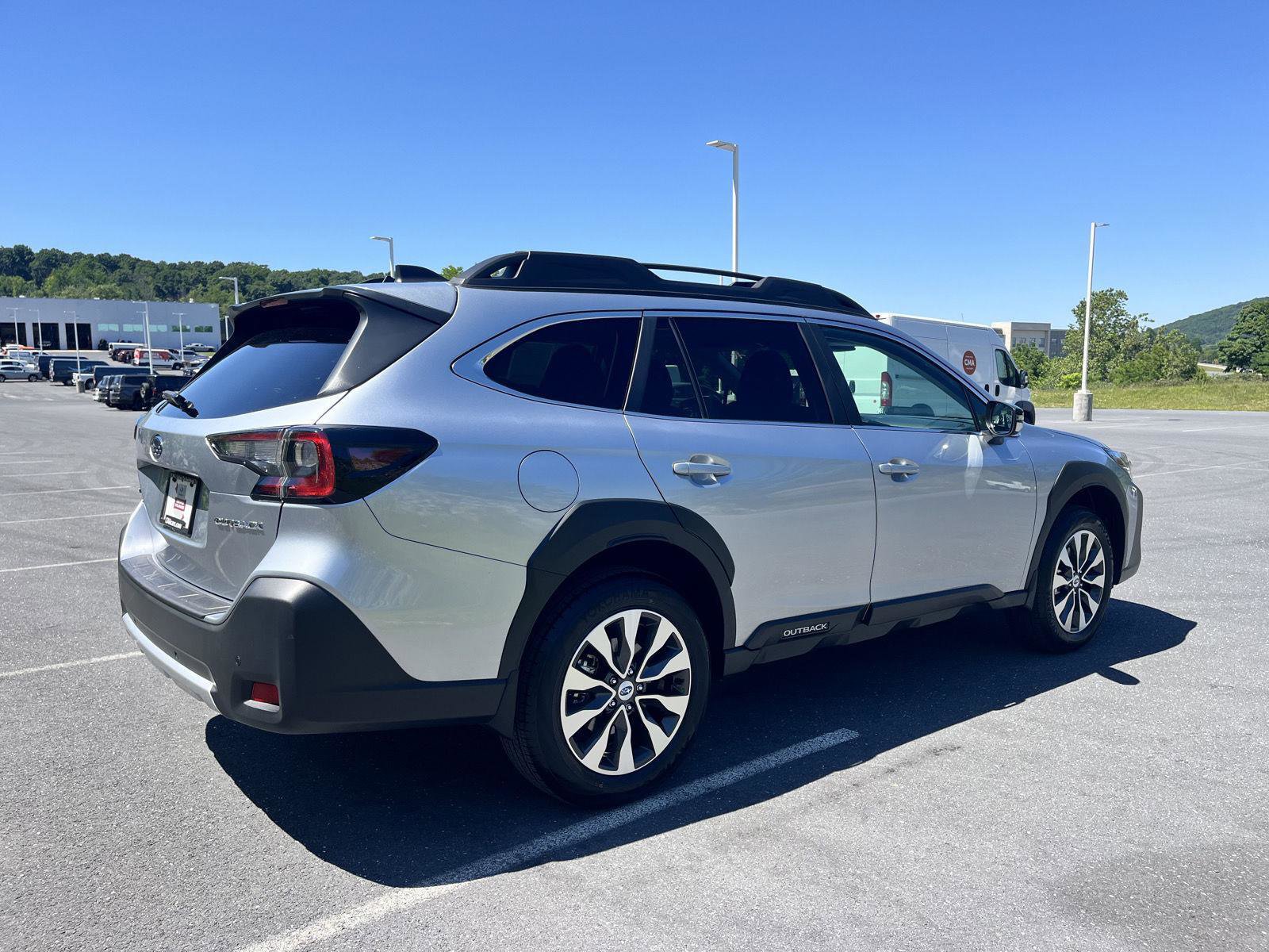 Certified 2025 Subaru Outback Limited AWD/4WD image 11