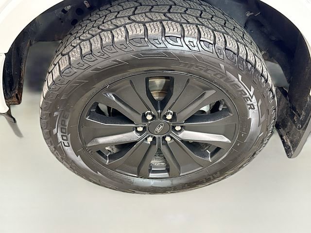 Used 2020 Ford F150 XLT w/ Equipment Group 302A Luxury AWD/4WD image 31