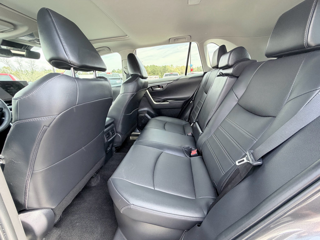 Used 2024 Toyota RAV4 Limited image 29