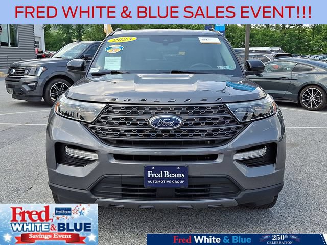 Used 2023 Ford Explorer XLT w/ Equipment Group 202A AWD/4WD image 4