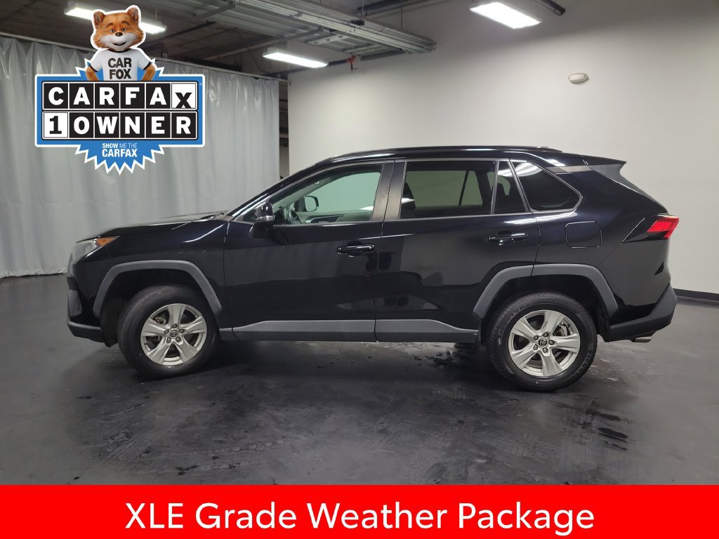 Used 2021 Toyota RAV4 XLE w/ XLE Grade Weather Package FWD image 5